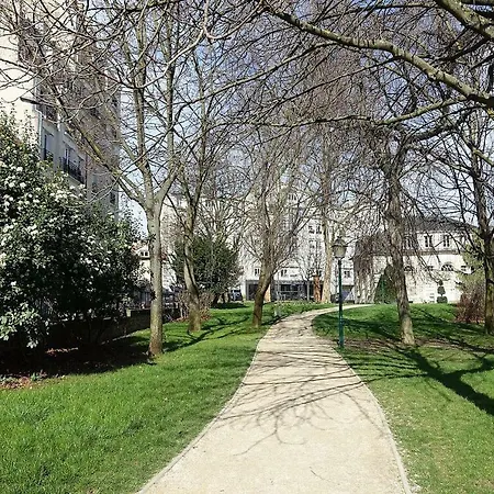 Near Pere Lachaise Apartment Paris