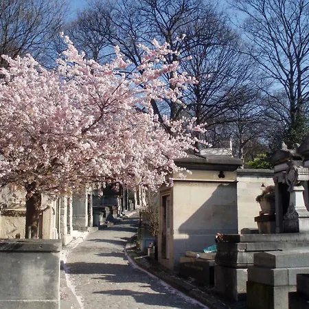 Apartment Near Pere Lachaise Paris