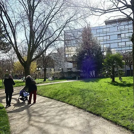 Near Pere Lachaise Apartment *