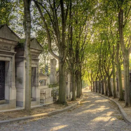 Near Pere Lachaise Apartment *