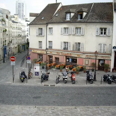 Near Pere Lachaise