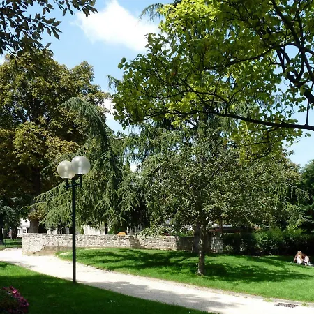 Apartment Near Pere Lachaise Paris